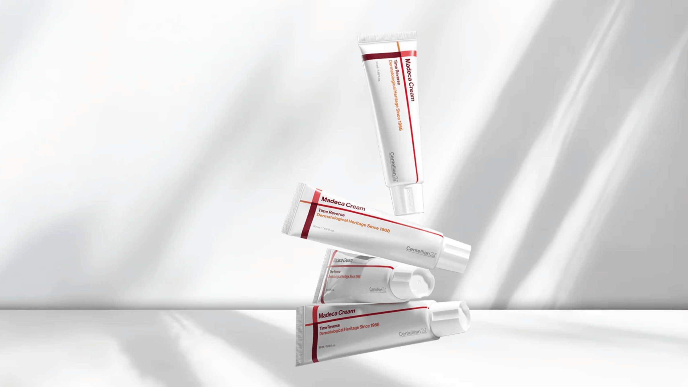 Centellian24 Madeca Cream i flera tuber på vit bakgrund, en lugnande och reparerande ansiktskräm med centella asiatica som stärker hudbarriären och passar känslig, irriterad eller skadad hud.