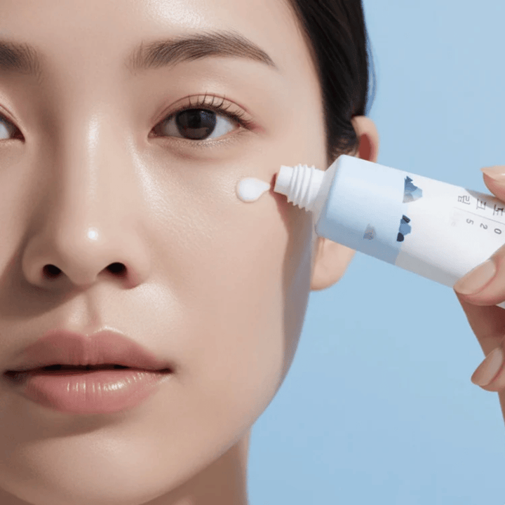 Round Lab 1025 Dokdo Eye Cream is applied to the skin under the eye, moisturizing Eye cream that gives softer skin and reduces fine lines