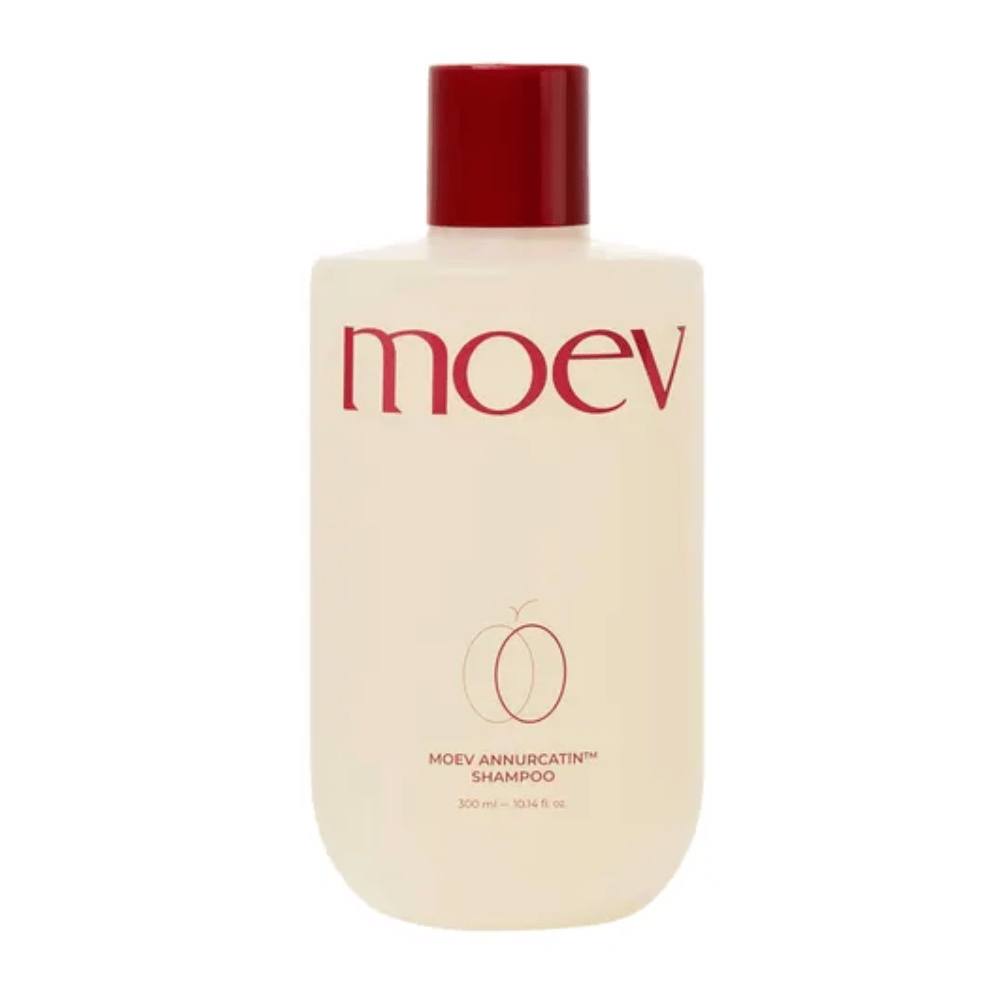 MOEV Annurcatin Shampoo 300 ml – a nutrient-rich, vegan shampoo enriched with Annurca apple, biotin, and caffeine that strengthens hair and promotes a healthy scalp.