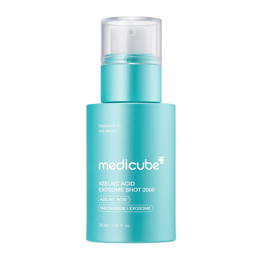 Cutout product image of Medicube Azelaic Acid Exosome Shot 2000 against a light background. The turquoise pump bottle is the main focus and highlights the product's modern and clinical design. The packaging emphasizes azelaic acid, niacinamide, and exosomes as key ingredients.
