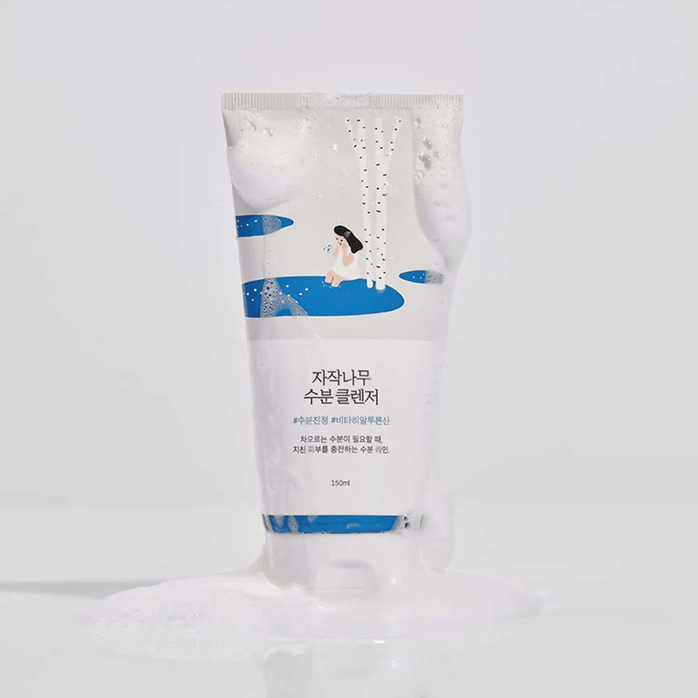 ROUND LAB Birch Juice Moisturizing Cleanser 150 ml in a tube with creamy lather, mild facial cleanser with birch sap that gently cleanses, moisturizes the skin, and suits even sensitive skin.