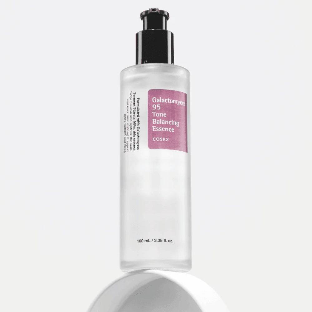 Bottle with COSRX Galactomyces 95 Tone Balancing Essence standing on a white background. The essence moisturizes and strengthens the skin barrier with 95% fermented filtrate.