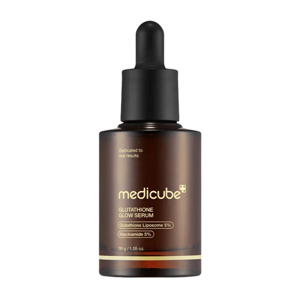 Medicube Glutathione Glow Serum – A radiance-boosting serum with 5% glutathione liposome and 5% niacinamide. Evens out skin tone, reduces dark spots, and gives the skin a radiant glow.