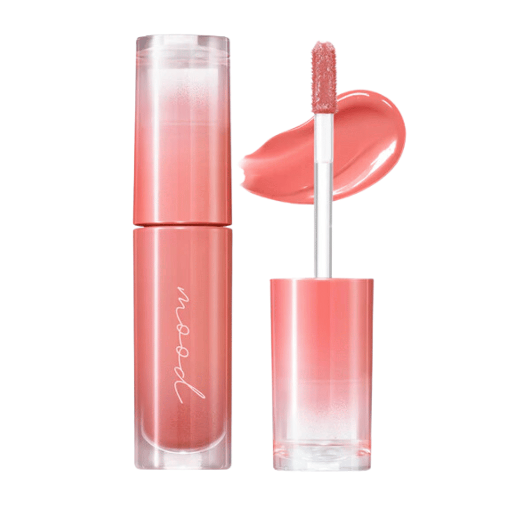 Ink Mood Glowy Tint is a lip gloss with a light and glossy formula that provides a natural color and shine to the lips. Perfect for creating a fresh and radiant look.