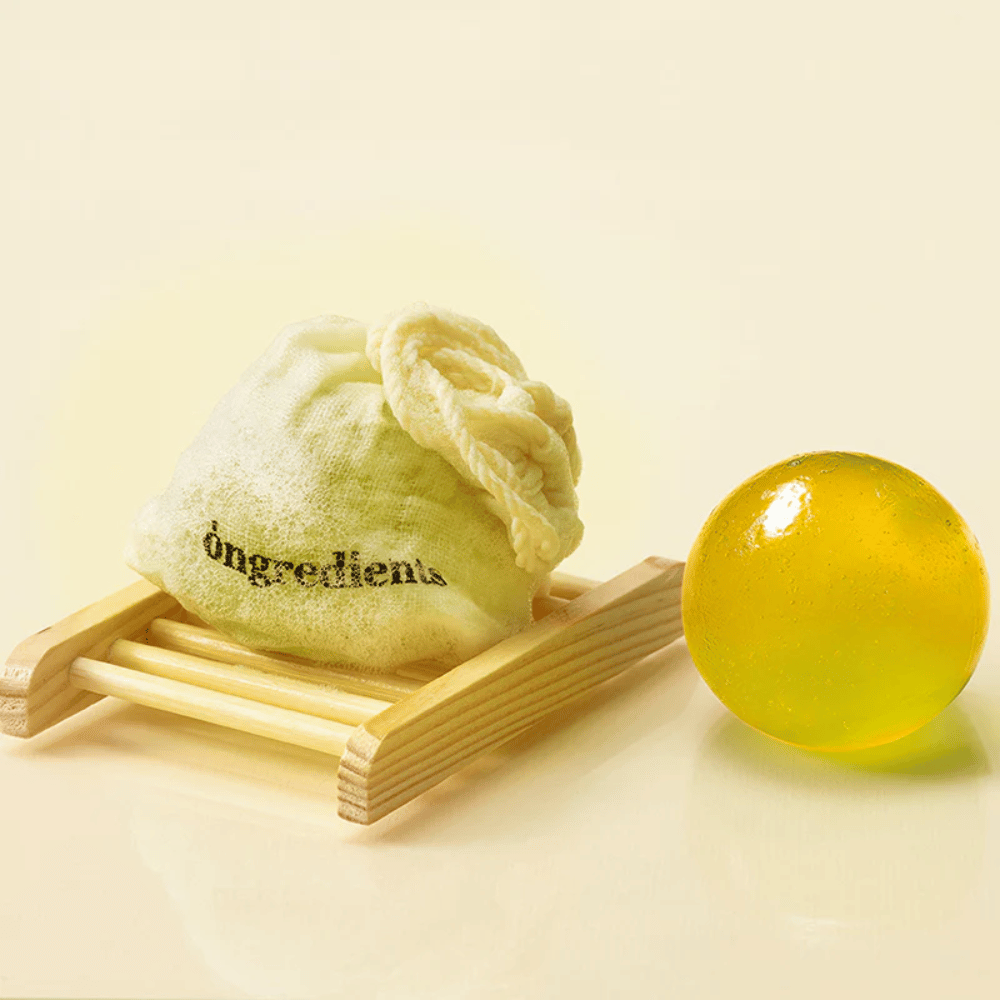Ongredients Jeju Cica Cleansing Ball – solid cleanser with cloth bag, gentle on the skin and made with plant-based ingredients.