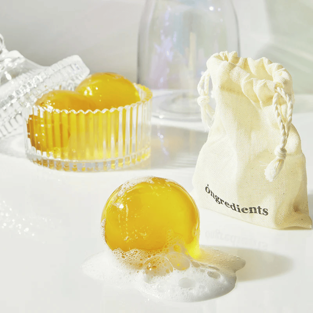 Jeju Cica Cleansing Ball from Ongredients – foaming cleansing ball in glass jar, delivered with cloth bag for daily facial cleansing.