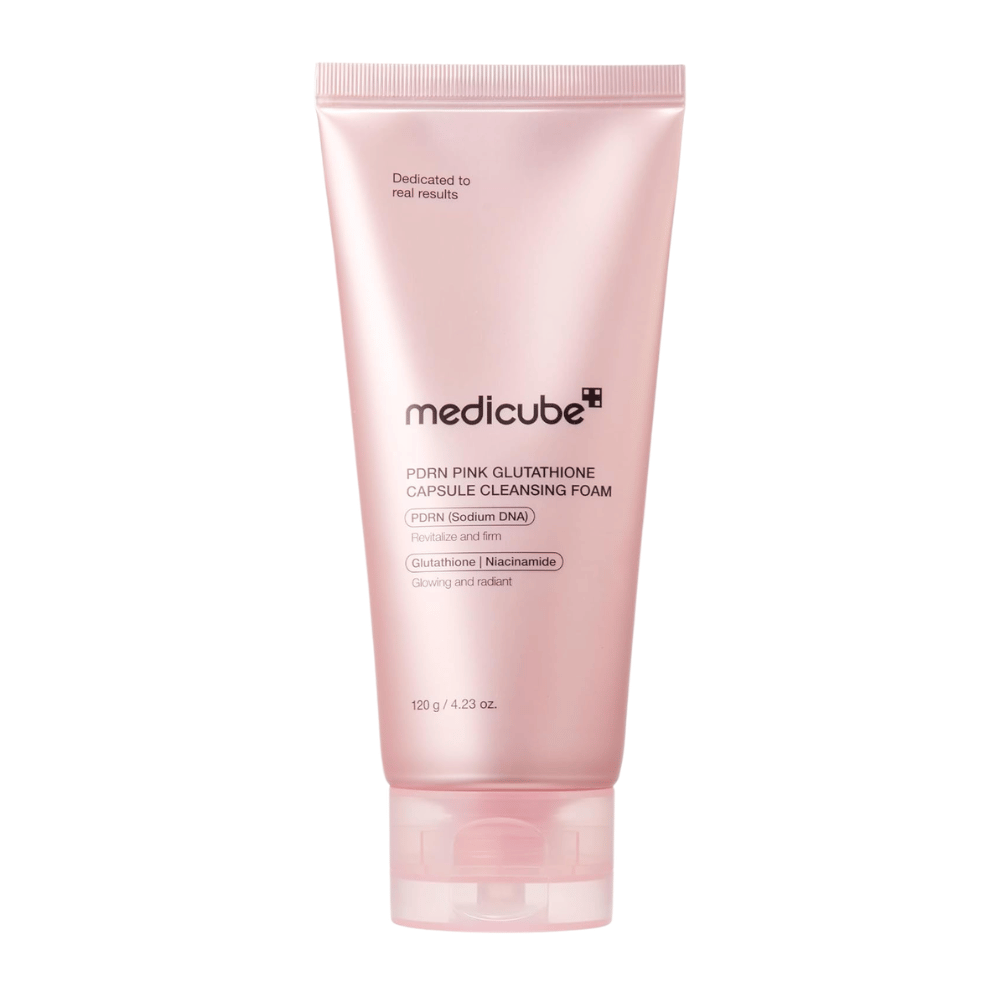 Medicube PDRN Pink Glutathione Capsule Cleansing Foam 120 g cleansing foam with PDRN, glutathione, and niacinamide for radiant skin