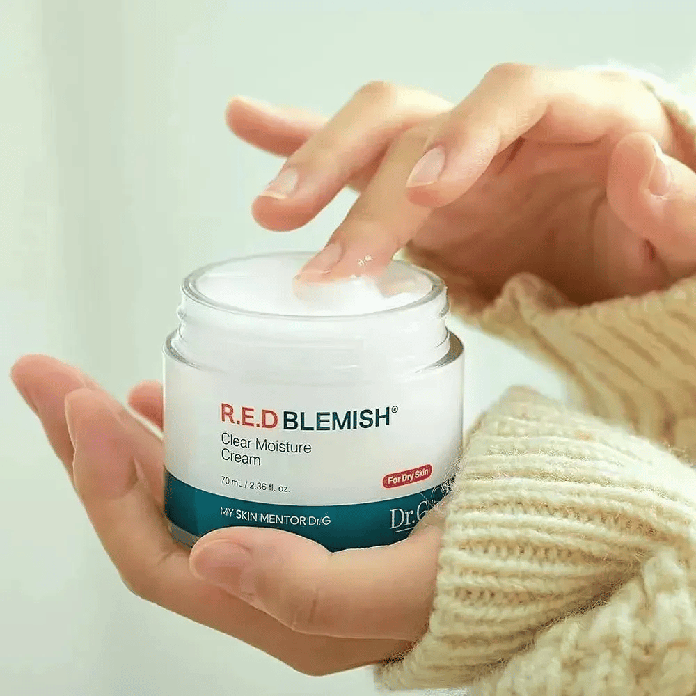 Dr.G R.E.D Blemish Clear Moisture Cream – moisturizing face cream for dry skin with a soft and creamy texture.